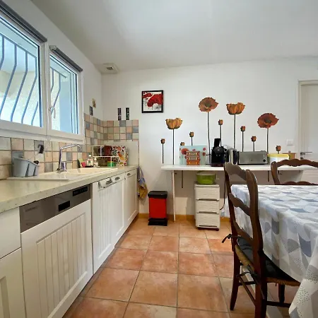 Holiday home Maison D'orient Villegailhenc